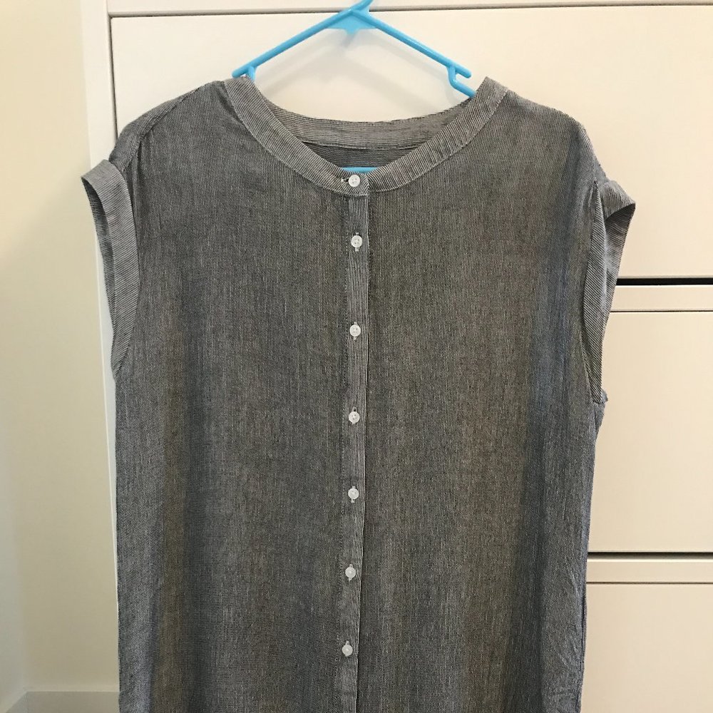 Gray Short Sleeve Shirt - Size S